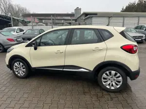 Renault Captur Dynamique 0.9 TCe 90 eco² Expression ENERGY Bild 2