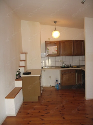 sonnige, nette, kleine Wohnung