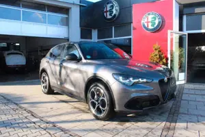 Alfa Romeo Stelvio Veloce Q4 Werksgarantie 04-2027 Bild 3