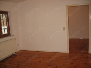 sonnige, nette, kleine Wohnung Bild 4