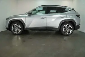 Hyundai TUCSON .6T-GDi 4WD *NAVI.ACC-PAKET.PDC* Bild 4