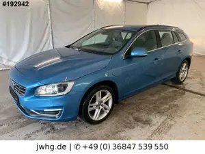 Volvo V60 AWD Plug-In Navi LED Voll-Leder Tempo