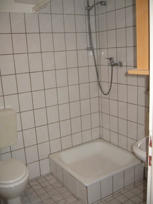 sonnige, nette, kleine Wohnung Bild 15