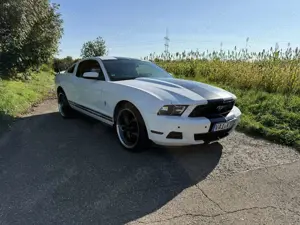 Ford Mustang Osterangebot 4.0 V6 2010 Facelift | Carplay  PDC Bild 4