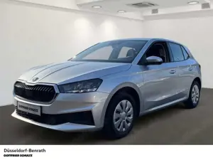 Skoda Fabia Active 1.0 TSI LED Klima Sitzheizung Einparkhilfe