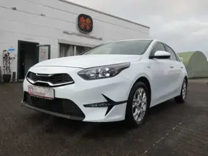 Kia Ceed / cee'd cee´d Vision Automatik *NAVI*ALU*KLIMA*KAMERA*