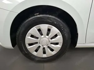 Skoda Fabia 1.0 MPI Selection KeyLess KlimaA LED PDC Bild 5