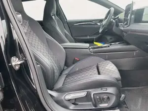 Volkswagen Passat Variant 2.0 TDI R-Line  AHK MATRIX ACC KA Bild 2