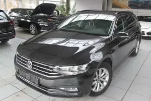 Volkswagen Passat Variant /DSG/AHK/ACC/NAVI/STZHZ/ALU/LED/GA