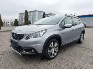 Peugeot 2008 1.2 Crossway AUTOMATIK/NAVI/PANO/AHK/S-HEFT