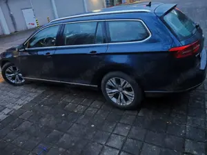 Volkswagen Passat Variant Passat Variant 4Motion STANDHEIZUNG/AHK/DAB+