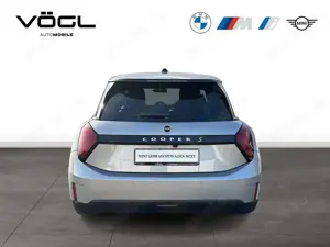 MINI Cooper SE Classic Trim Head-Up Panoramadach Bild 3