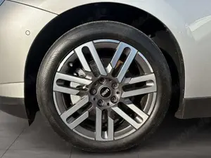 MINI Cooper SE Classic Trim Head-Up Panoramadach Bild 5