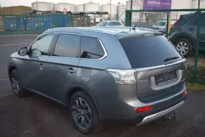 Mitsubishi Outlander Style+ Instyle 4WD Bild 5