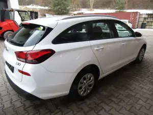 Hyundai i30 cw Comfort  Gelegenheit Bild 2