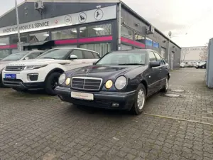 Mercedes-Benz E 240 E-Klasse Elegance