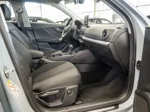 Audi Q2 advanced 35 TFSI S tronic AHK ACC NAVI SHZ Bild 3