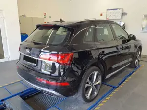 Audi Q5 2.0 TFSIe S line AHK Matrix Pano BO 55 TFSI e ... Bild 4
