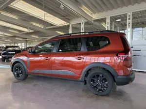 Dacia Jogger Hybrid 140 Extreme 7-SitzerCity Navi SH Bild 5