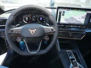 CUPRA Leon VZ 2.0 TSI Black Edition 4D DSG RüKa Bild 4