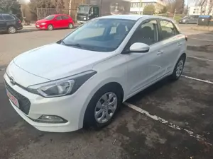 Hyundai i20 Trend TÜV NEU NUR 62000 km gelaufen