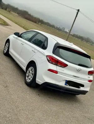 Hyundai i30 i30 1.4Trend Bild 4