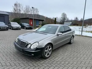 Mercedes-Benz E 240 E-Klasse Classic *PDC* Klima*MFL*