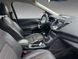 Ford Kuga Titanium Bild 3