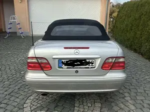 Mercedes-Benz CLK 200 CLK-Klasse Cabrio Kompressor Avantgarde