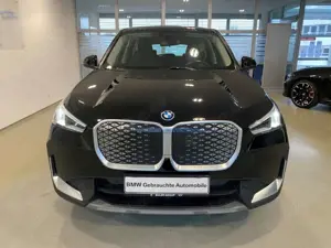 BMW iX1 xDrive 30 AD AHK-klappbar AHK Navi Digitales Cockp