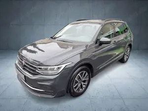 Volkswagen Tiguan 1.5 TSI Life LED ACC App Connect Sitzheizung Ei...