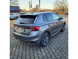 Skoda Fabia Tour 1.0 TSI 85 KW 7 Gang DSG*ACC*AHK*PTS*RFK Bild 2