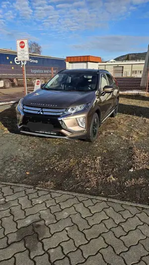 Mitsubishi Eclipse Cross 1.5 T-MIVEC ClearTec CVT 4WD Top