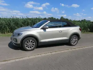 Volkswagen T-Roc Cabrio 1.5 TSI OPF DSG Style StandHzg WR SR NAVI Klima Bild 3