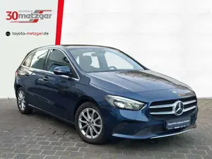 Mercedes-Benz B 180 Benziner + El. Panodach +Navi +Leder +Digitales Co