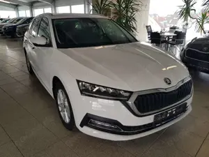 Skoda Octavia Combi 4 TDI STYLE 8-fach-Alu Navi PDC vo+hi ACC