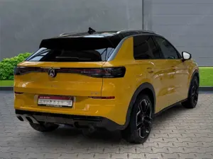 Volkswagen T-Roc 1.5 eTSI R-Line+Sitzhzg+PDC+Lenkradhzg Bild 4