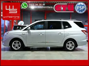 SsangYong Rodius Aut / 78 Tkm / 7 Sitze / Leder / AHK /