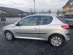 Peugeot 206 Klima*TÜV012028* Bild 4