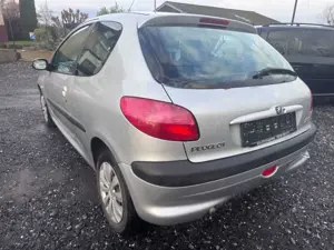 Peugeot 206 Klima*TÜV012028* Bild 5