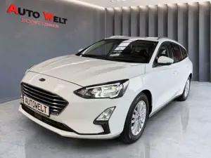 Ford Focus 1.Hand/LED/Navi/Kamera/AHK/8-fach/PDC/Temp