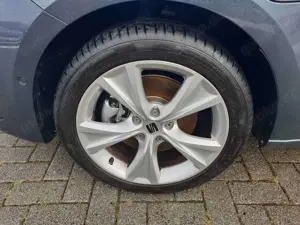 SEAT Leon Plug-in-Hybrid 1.5 e-Hybrid DSG FR Bild 4