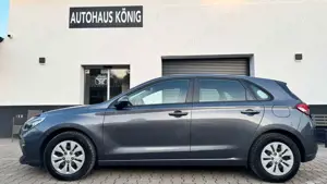 Hyundai i30 +TÜV+GARANTIE+NAVI+KAMERA+PARKS+ANHÄNG.+1HAND Bild 5