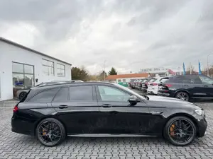 Mercedes-Benz E 63 AMG E63S*AMG*4M*EXCLUSIVE*360°ACC*HUD*AHK*LED*DAB*