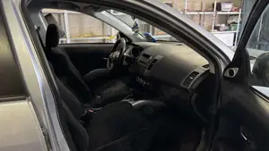 Mitsubishi Outlander Bild 2