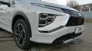 Mitsubishi Eclipse Cross Plug-in Hybrid Select 2.4 4WD Bild 2
