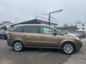 Opel Zafira Family Plus*7-Sitzer*Navi*Bluetooth*Sitzheizung* Bild 4