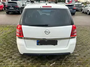 Opel Zafira 1.8 Family
