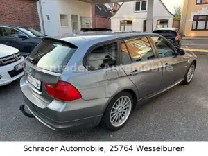 BMW 320 i Touring "Sport" -NAVI-XENON-AHK-PANO Bild 4