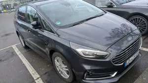 Ford S-Max Titanium